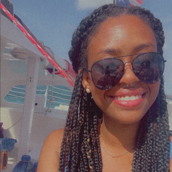 Meet your Posher, Khristian - Picture 7 of 8